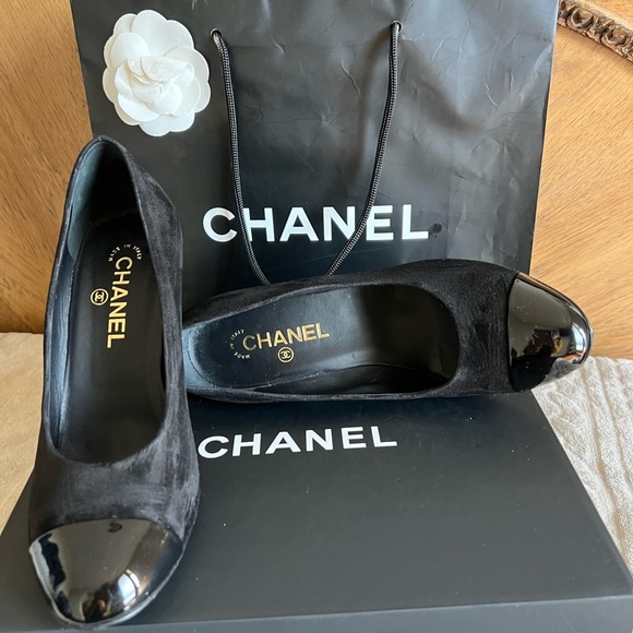 Chanel Cap Toe Blk Suede  Platform High Heel Round Toe W Pump size 9.5 - Picture 15 of 16